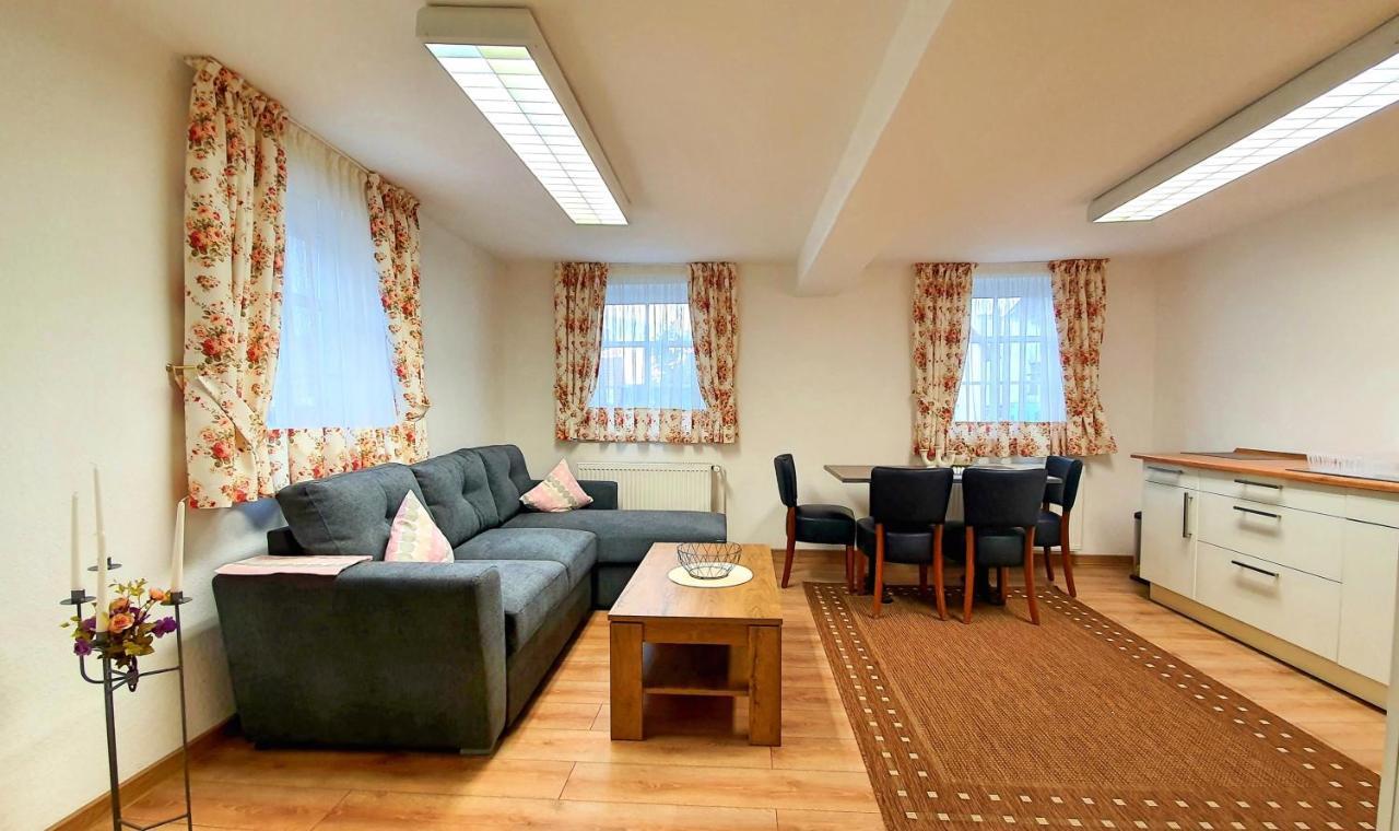 Zur Krone - Ferienhaus 3 Widdershausen エクステリア 写真